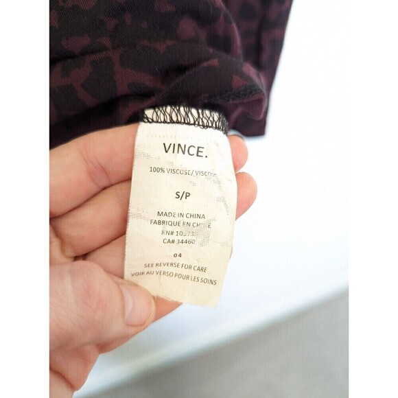 Vince Shirt Women Small Burgandy Long Sleeve Viscose Lightweight‎ Office Top - Picture 7 of 10